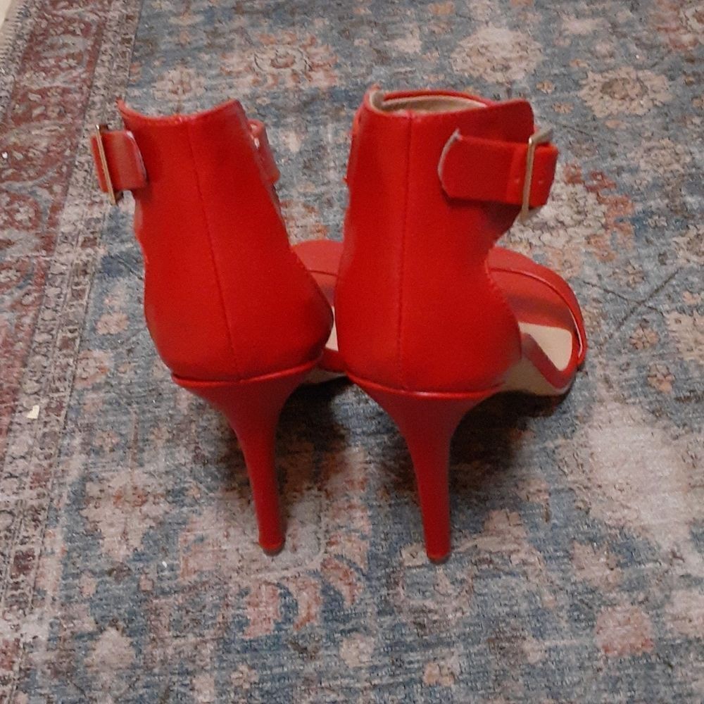Breckelles heels - Picture 3 of 8